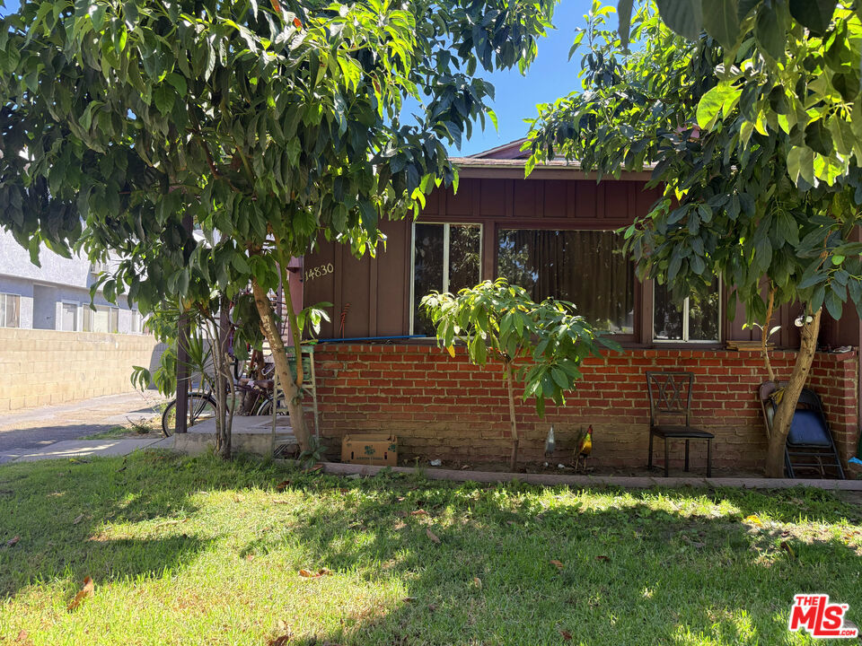 14830 Erwin Street Property Photo 3