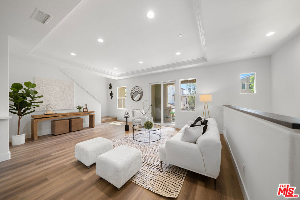 270 Lockford Property Photo 4