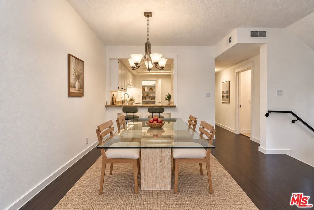 200 S La Fayette Park Place 2 Property Photo 5