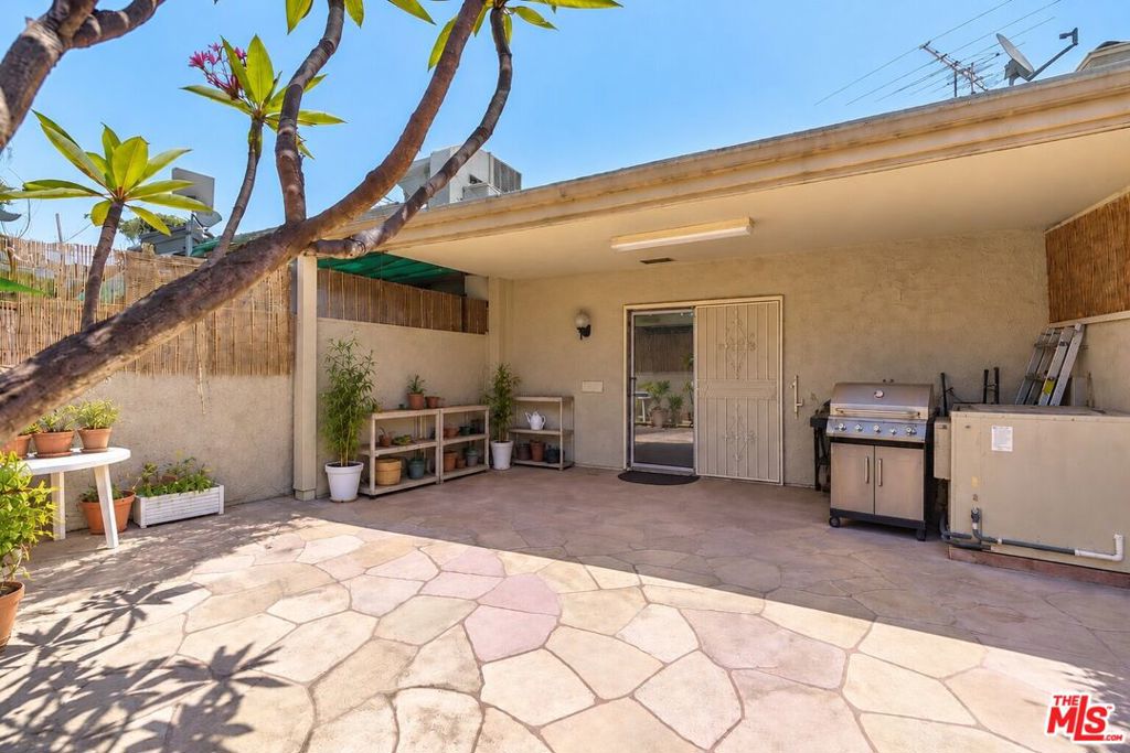 200 S La Fayette Park Place 2 Property Photo 24
