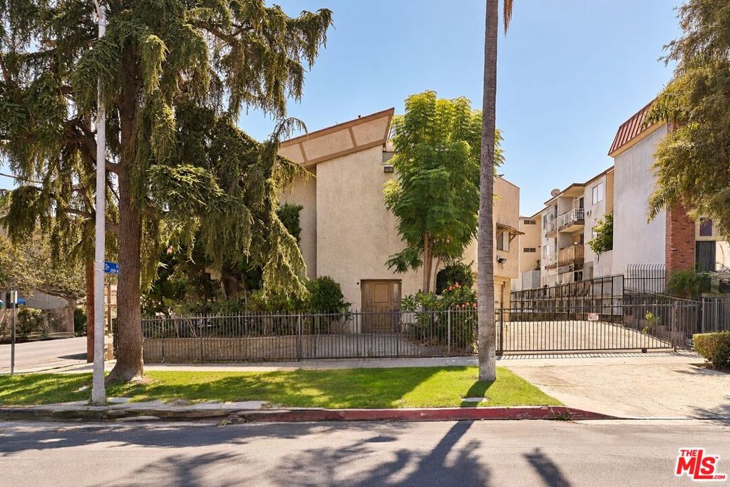 200 S La Fayette Park Place 2 Property Photo 26