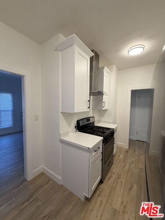 4504 S Hoover Street Property Photo 11
