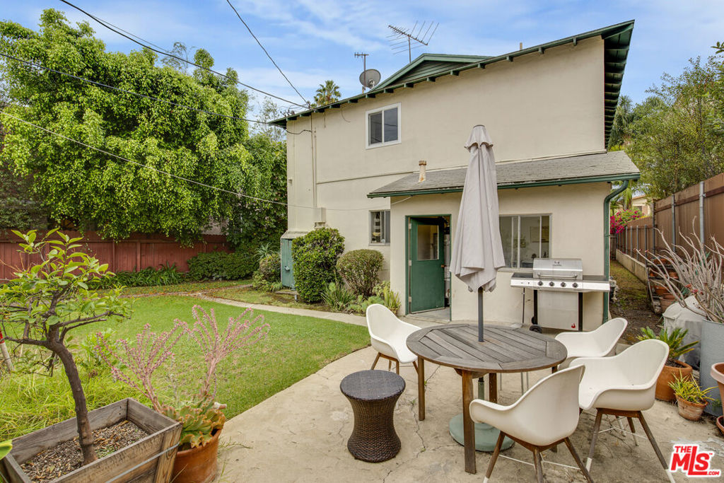 1523 Berkeley Street Property Photo 1