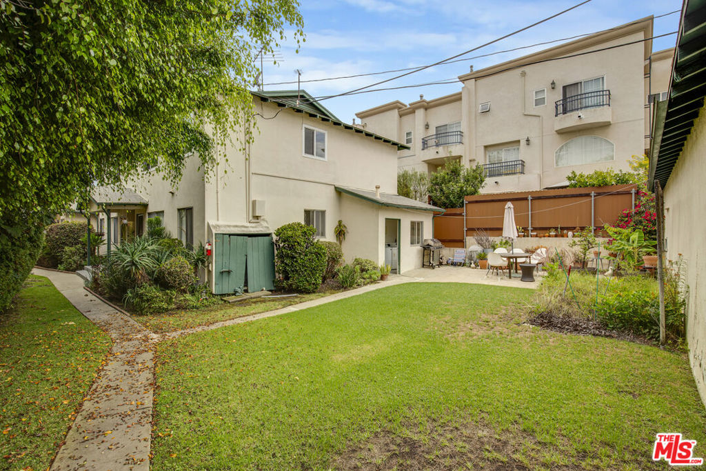 1523 Berkeley Street Property Photo 5