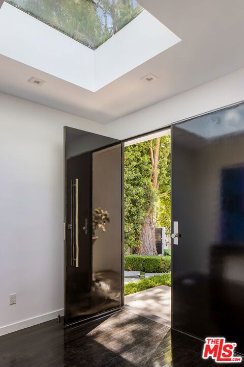1311 N Beverly Drive Property Photo 4