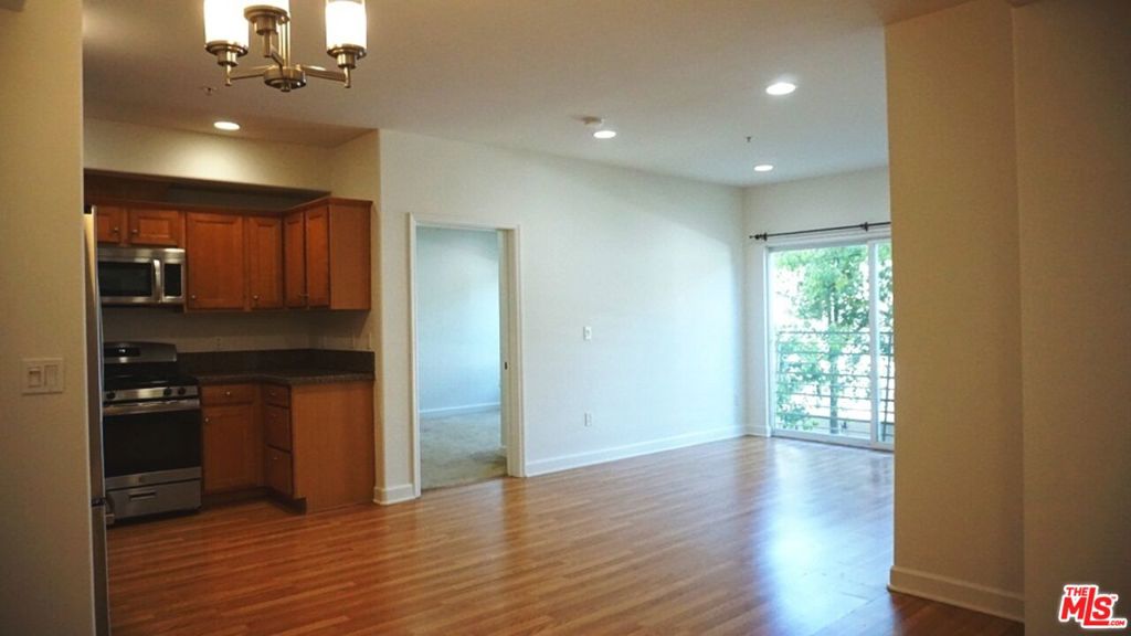 2311 W 10th Street 203 Property Photo 13