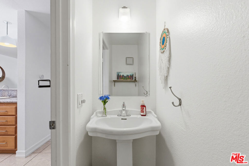 350 Burchett Street 101 Property Photo 10