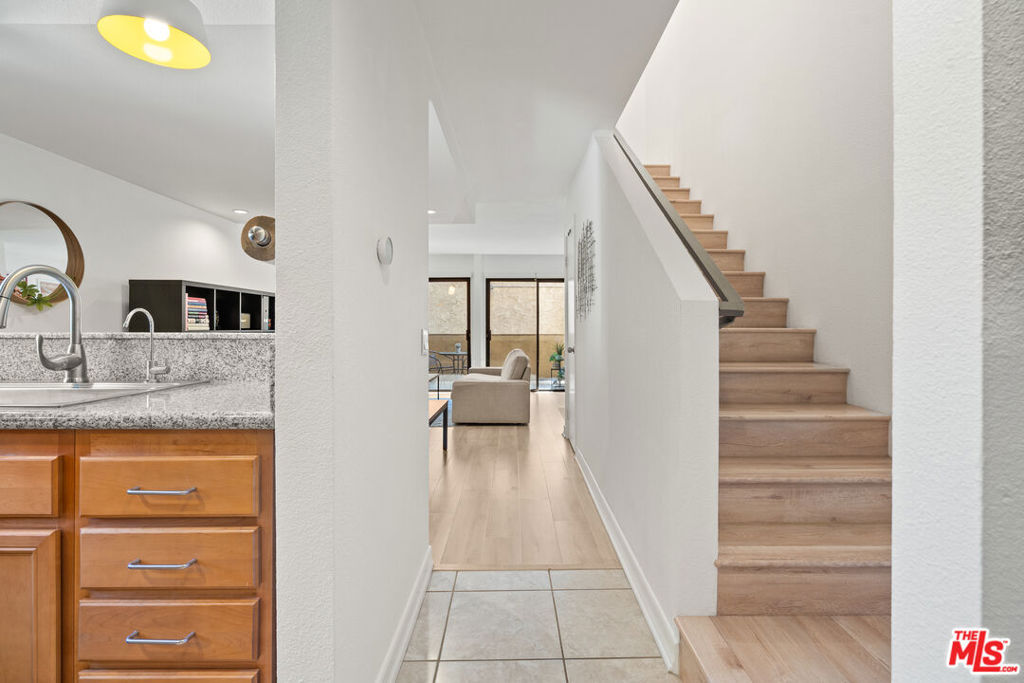350 Burchett Street 101 Property Photo 11