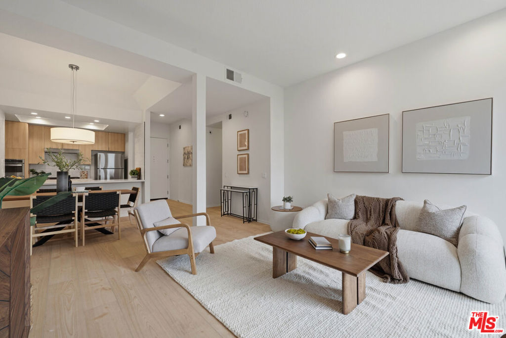 1820 S Beverly Glen Boulevard 208 Property Photo 3