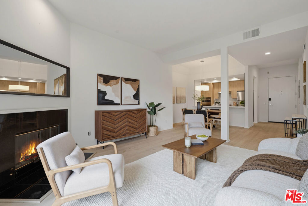 1820 S Beverly Glen Boulevard 208 Property Photo 4