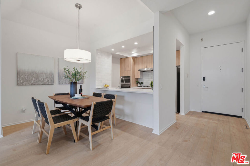 1820 S Beverly Glen Boulevard 208 Property Photo 6
