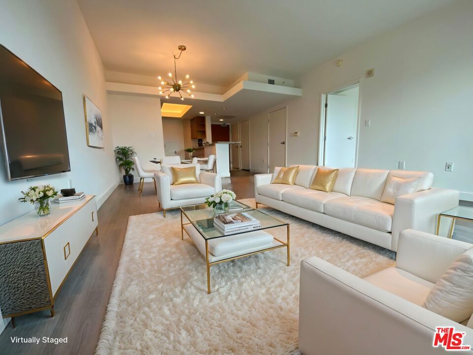 13700 Marina Pointe Drive 506 Property Photo 5