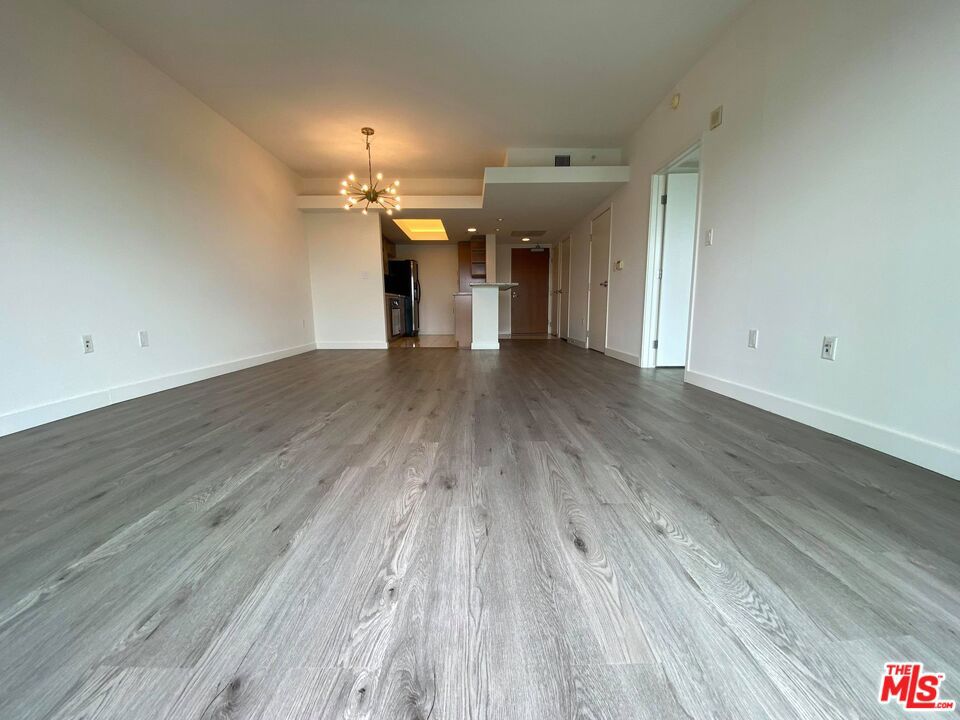 13700 Marina Pointe Drive 506 Property Photo 7