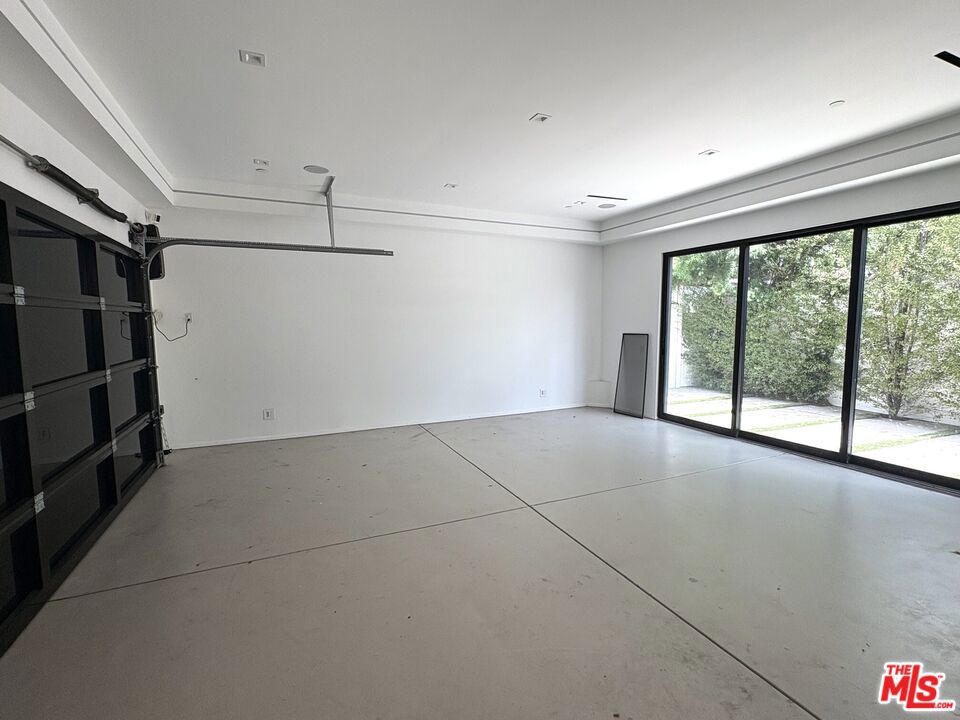 4338 Huntley Avenue Property Photo 27
