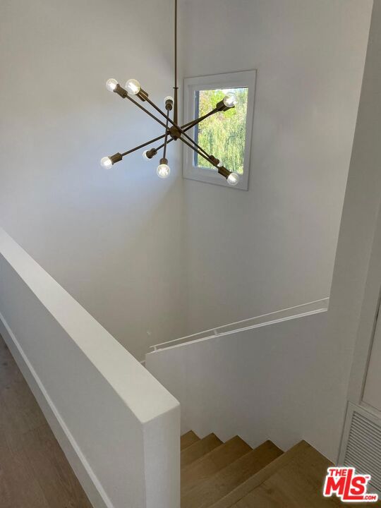 15434 Mulholland Drive Property Photo 10