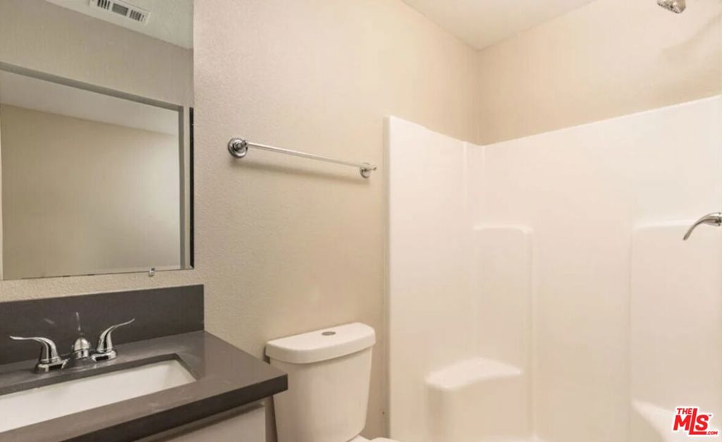 9219 Langdon Avenue 1/2 Property Photo 11
