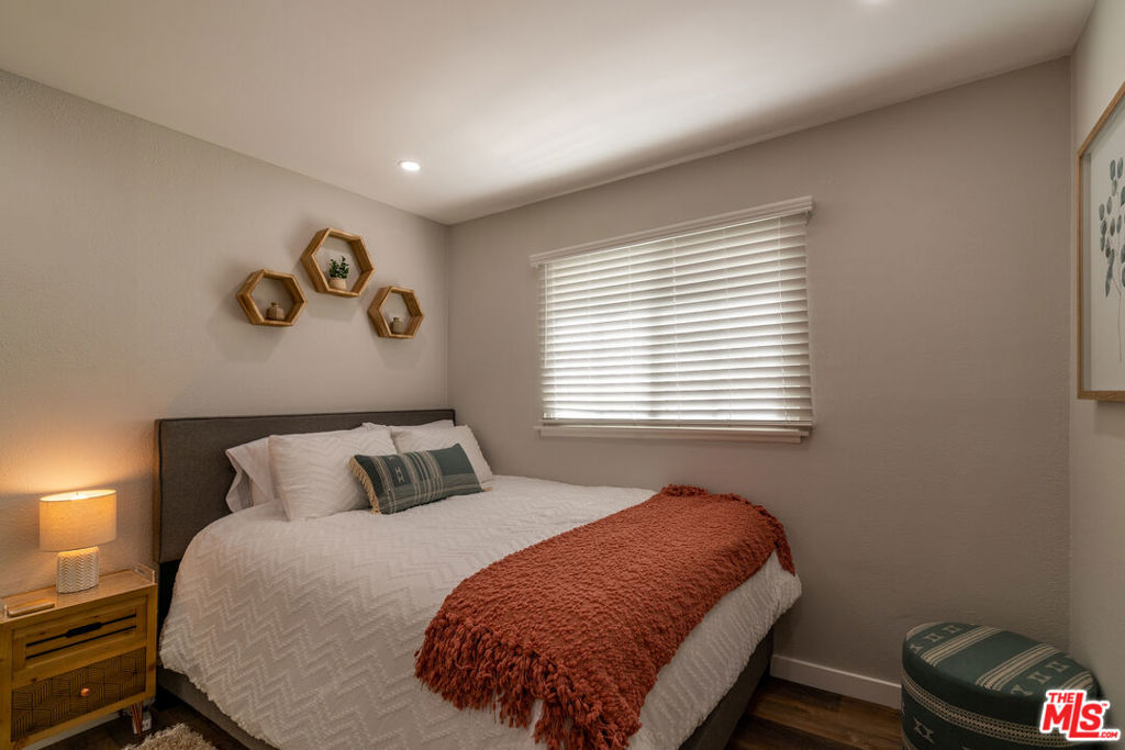 104 Fowling Street Property Photo 8