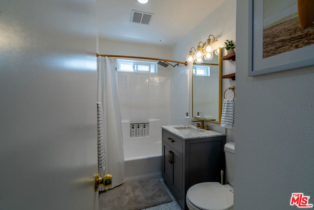 104 Fowling Street Property Photo 10