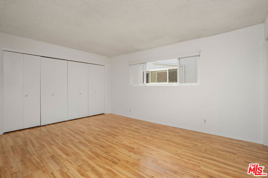 953 4th Street 300 Property Photo 12