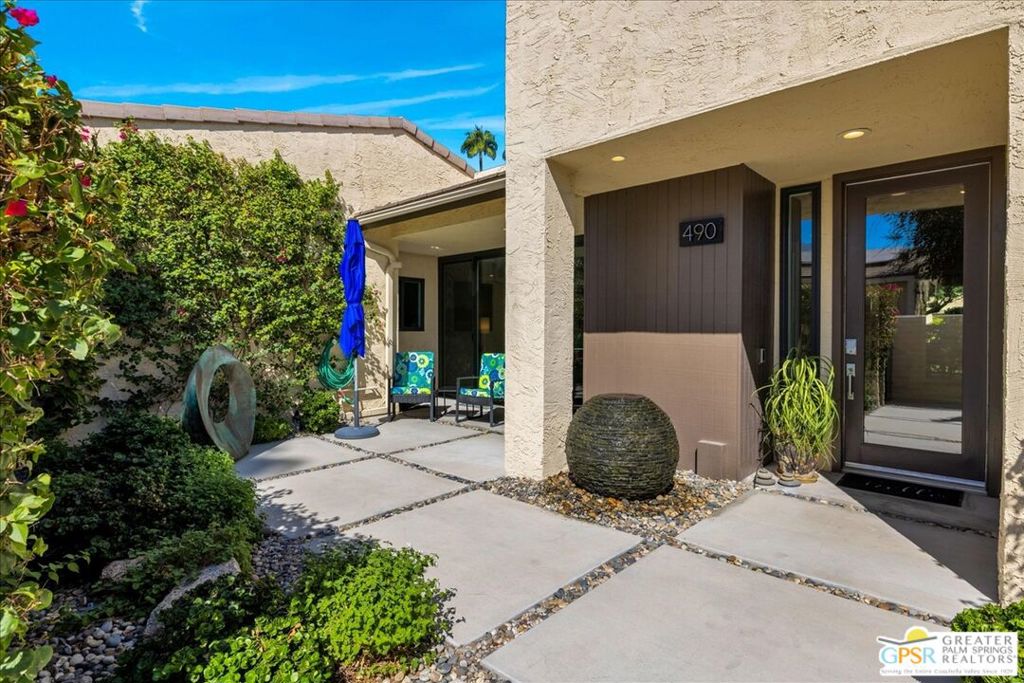 490 E Via Ensenada Circle Property Photo 1