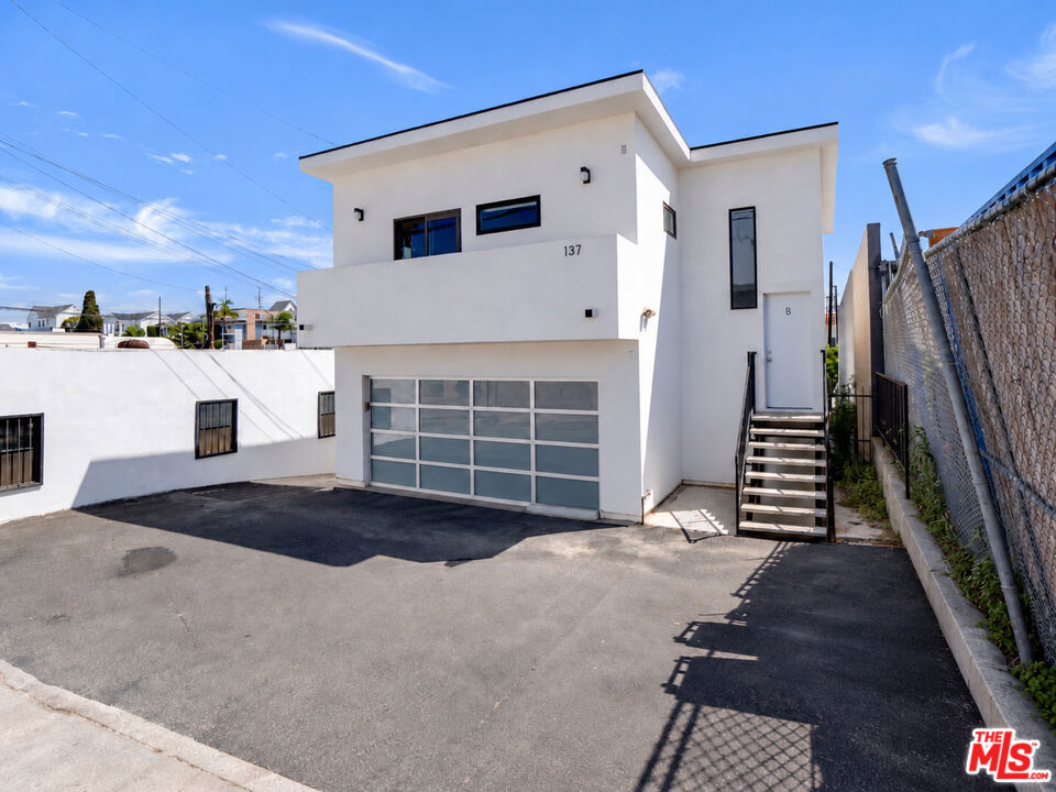 137 Arena Street Property Photo 1
