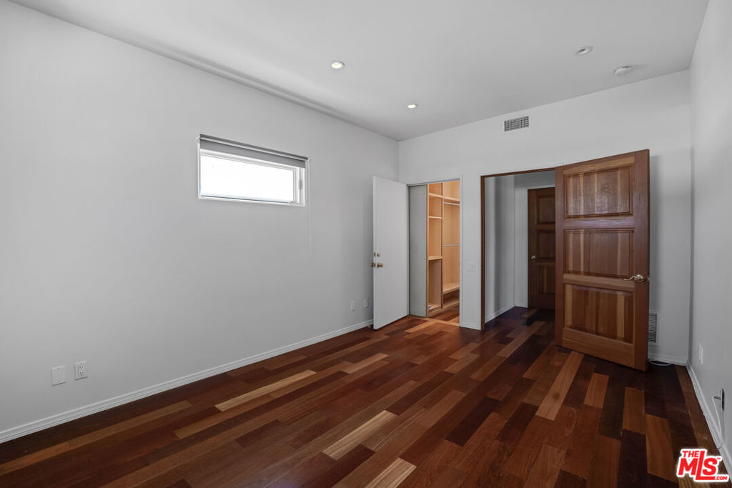137 Arena Street Property Photo 5