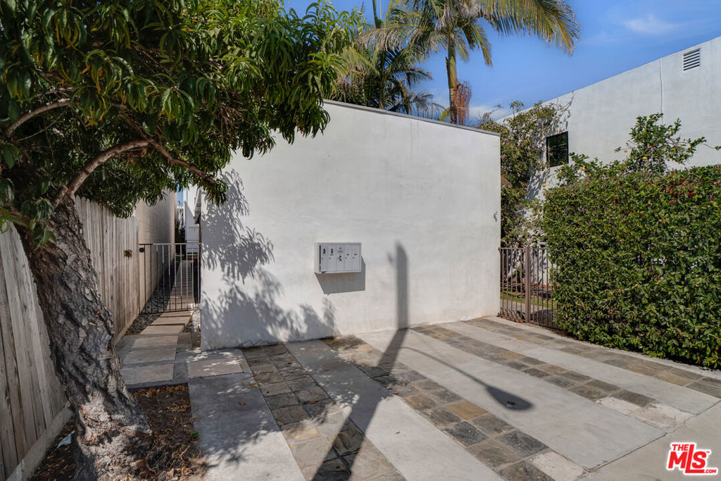 137 Arena Street Property Photo 28