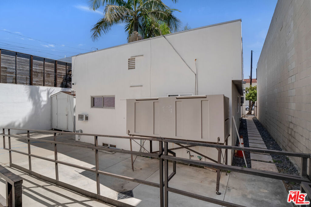 137 Arena Street Property Photo 29