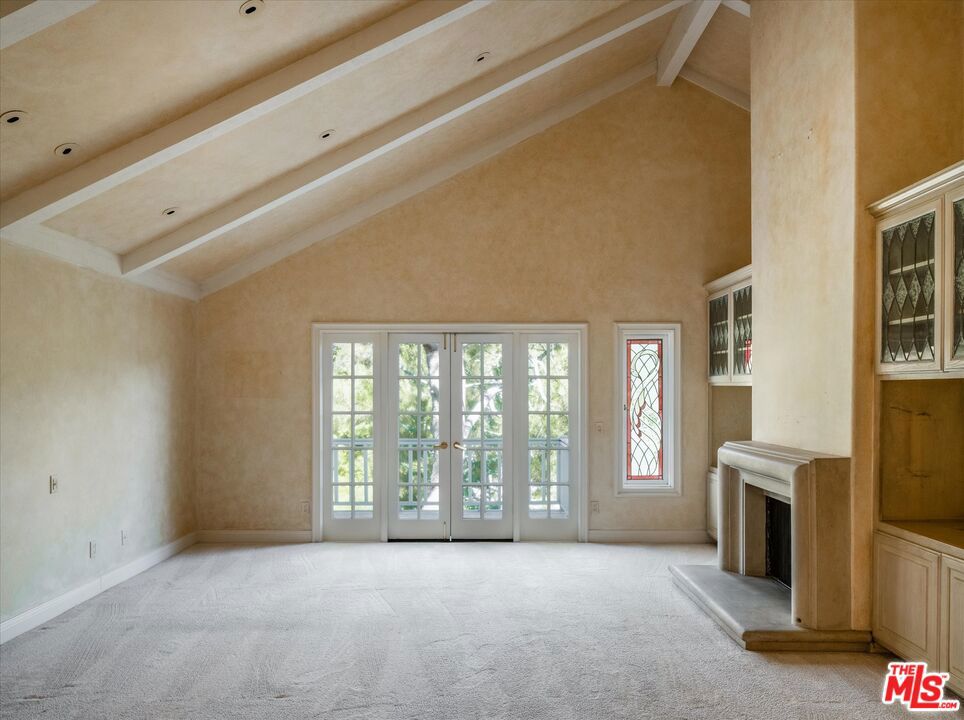 2573 Benedict Canyon Drive Property Photo 21