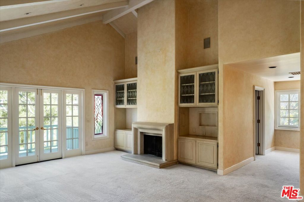 2573 Benedict Canyon Drive Property Photo 22