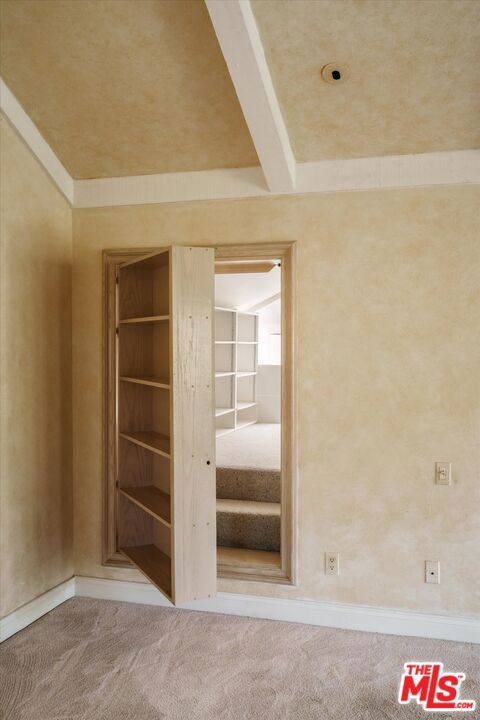 2573 Benedict Canyon Drive Property Photo 31