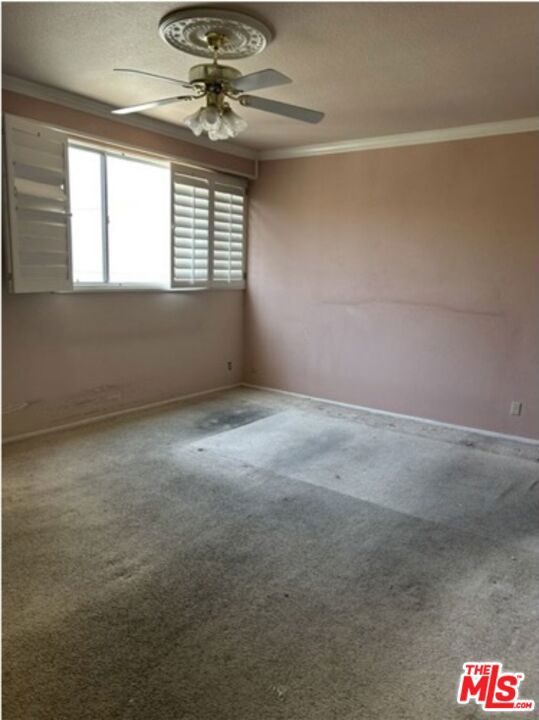 4949 Genesta Avenue 409 Property Photo 10