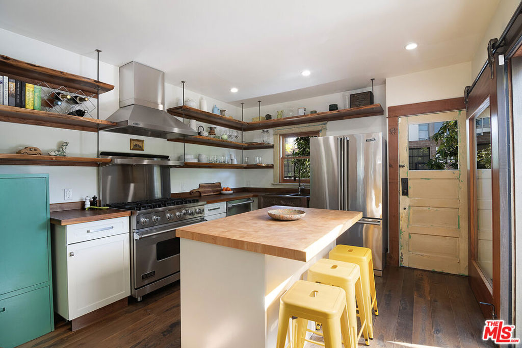 1130 Electric Avenue Property Photo 8