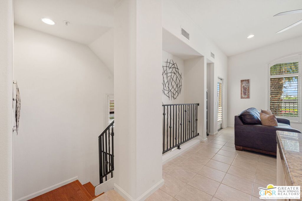 1015 Villorrio Drive S Property Photo 16