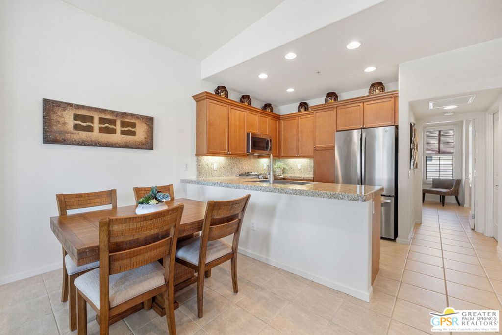 1015 Villorrio Drive S Property Photo 22