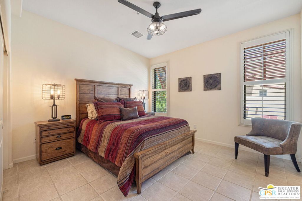 1015 Villorrio Drive S Property Photo 30