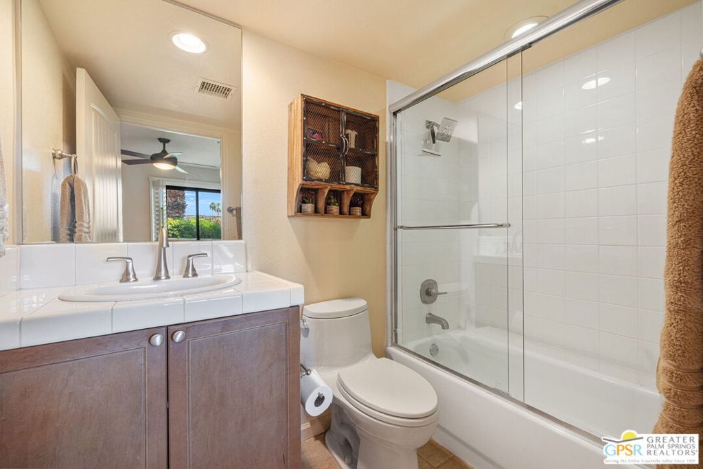 1015 Villorrio Drive S Property Photo 37