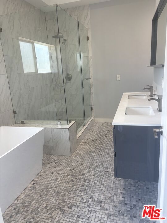 7925 Kittyhawk Avenue Property Photo 6