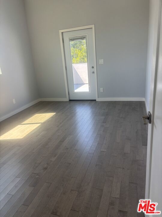 7925 Kittyhawk Avenue Property Photo 13
