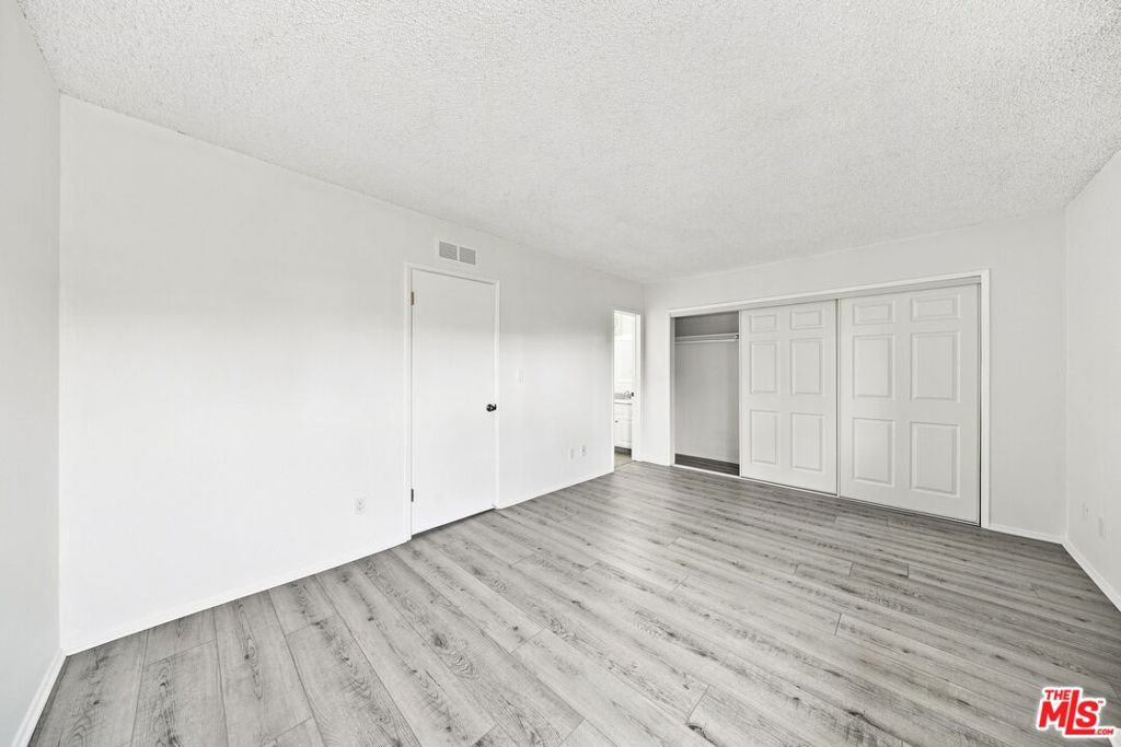1246 Euclid Street 6 Property Photo 5