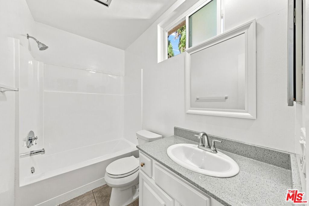 1246 Euclid Street 6 Property Photo 7