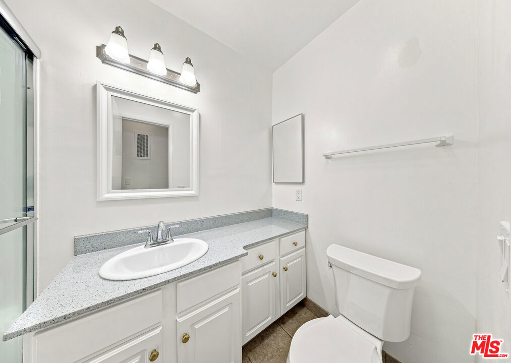 1246 Euclid Street 6 Property Photo 8