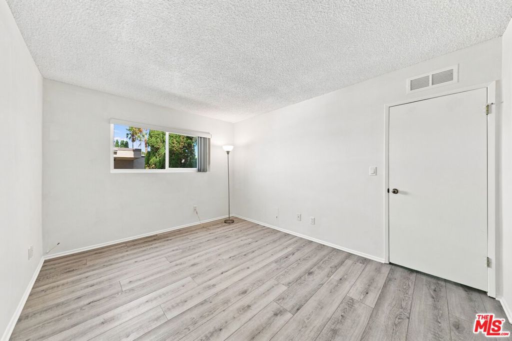 1246 Euclid Street 6 Property Photo 10