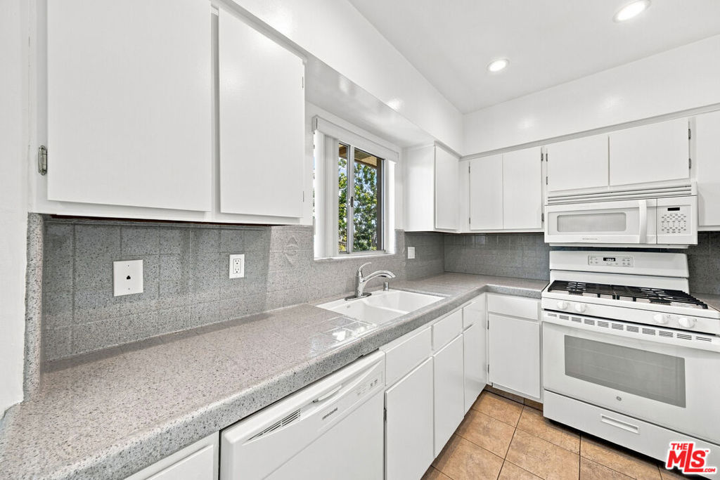 1246 Euclid Street 6 Property Photo 21