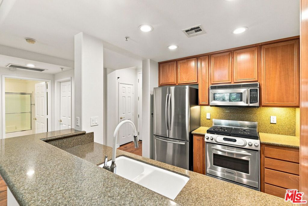 12963 Runway Road 218 Property Photo 8