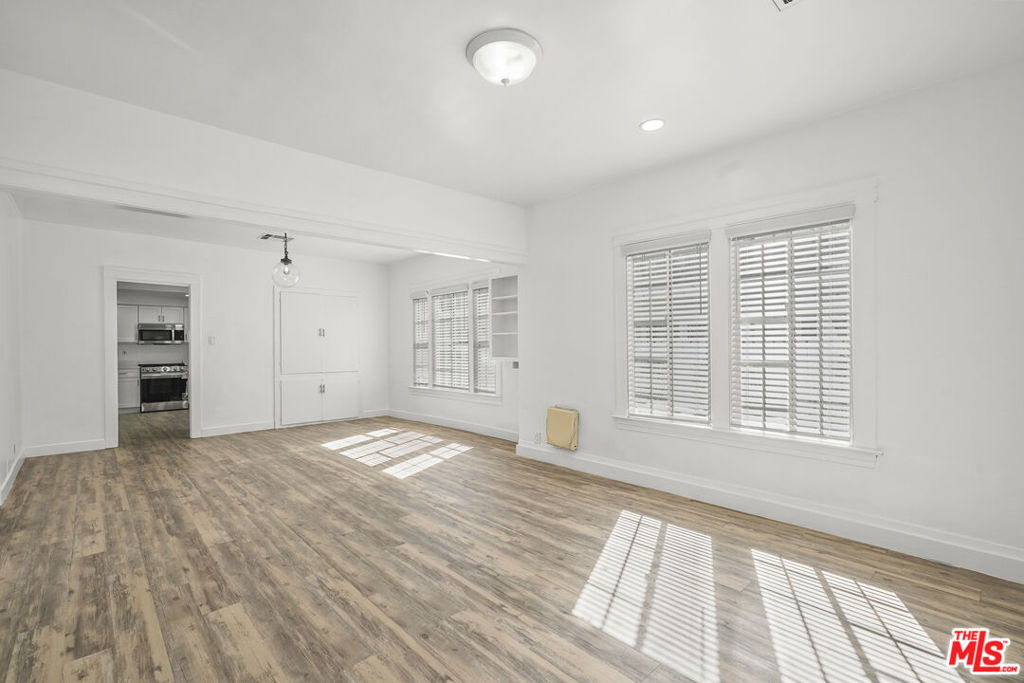 530 Almond Avenue Property Photo 6