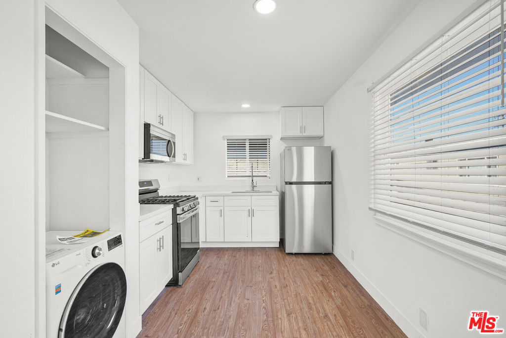 530 Almond Avenue Property Photo 18