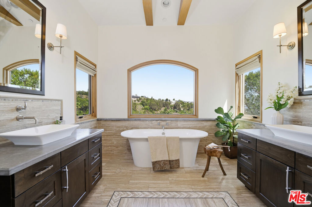 2636 Larmar Road Property Photo 8