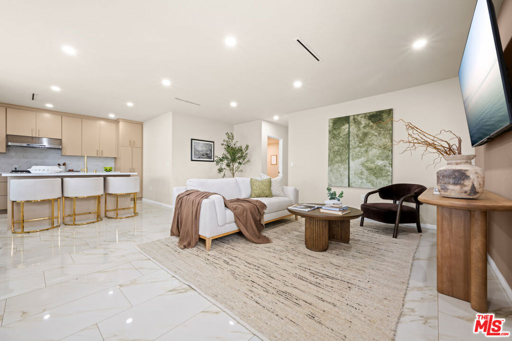 1444 N Ontario Street Property Photo