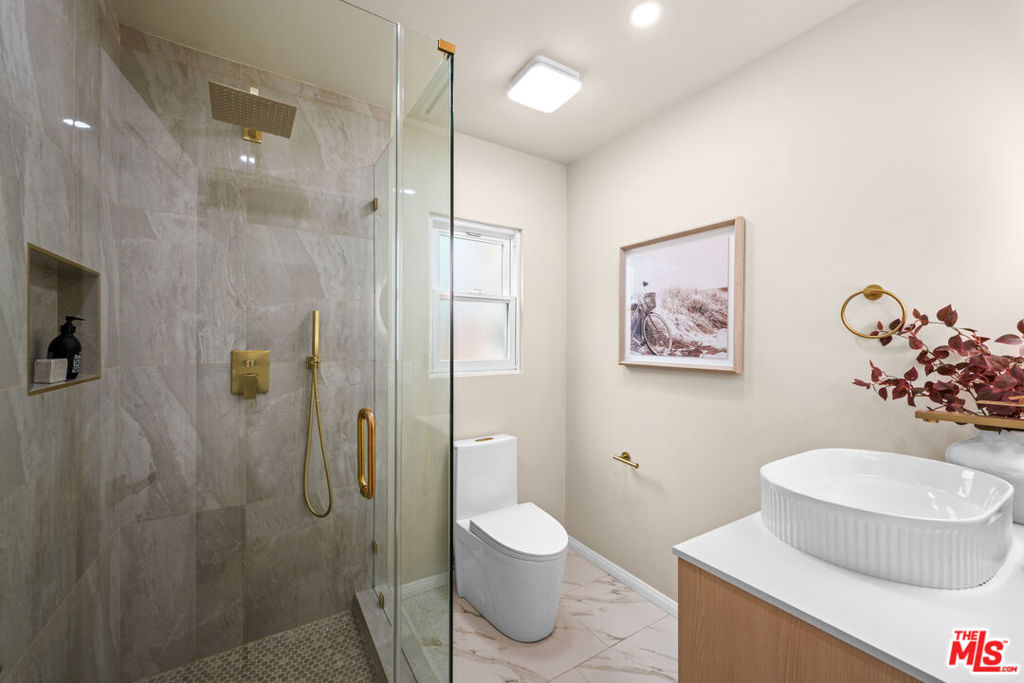1444 N Ontario Street Property Photo 13